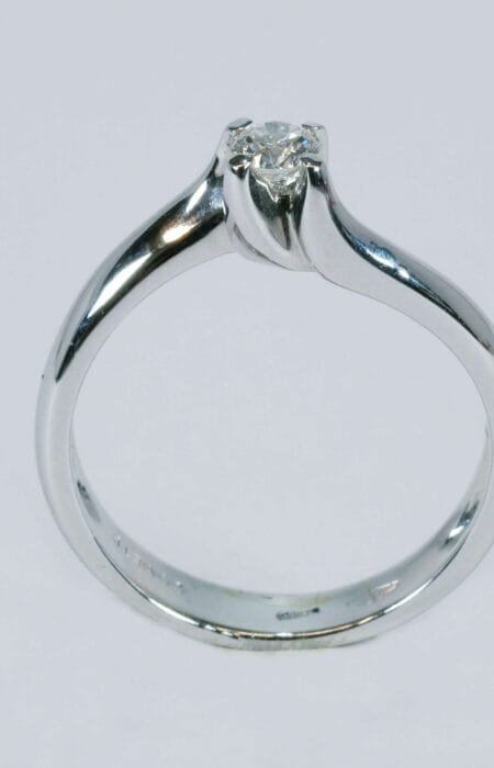 Comete Anello Diamante Solitario ANB408 oro bianco 18 kt