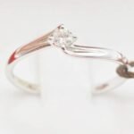 Solitario Valentine AS0150B09  Anello solitario in oro bianco e diamanti Bibigì - immagine 3